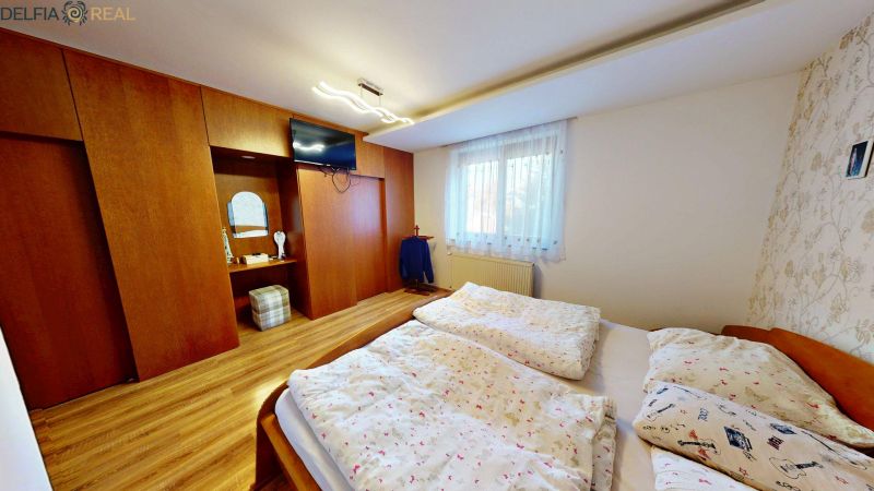 Bartikova-Villa-Rd-895-Horne-Saliby-01222026_110955.jpg