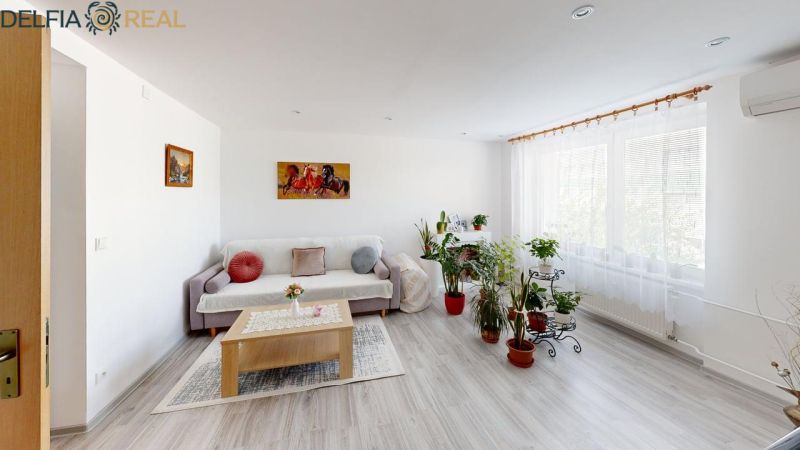 Galanta-Sturova-Ivona-Bartikova-Living-Room.jpg